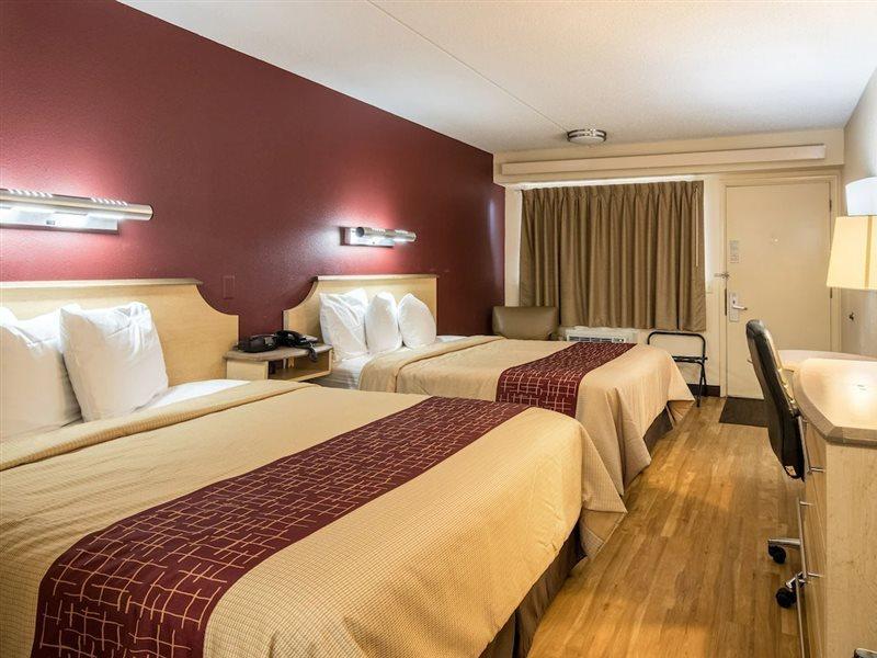 Red Roof Inn Detroit Metro Airport - Белвил Екстериор снимка