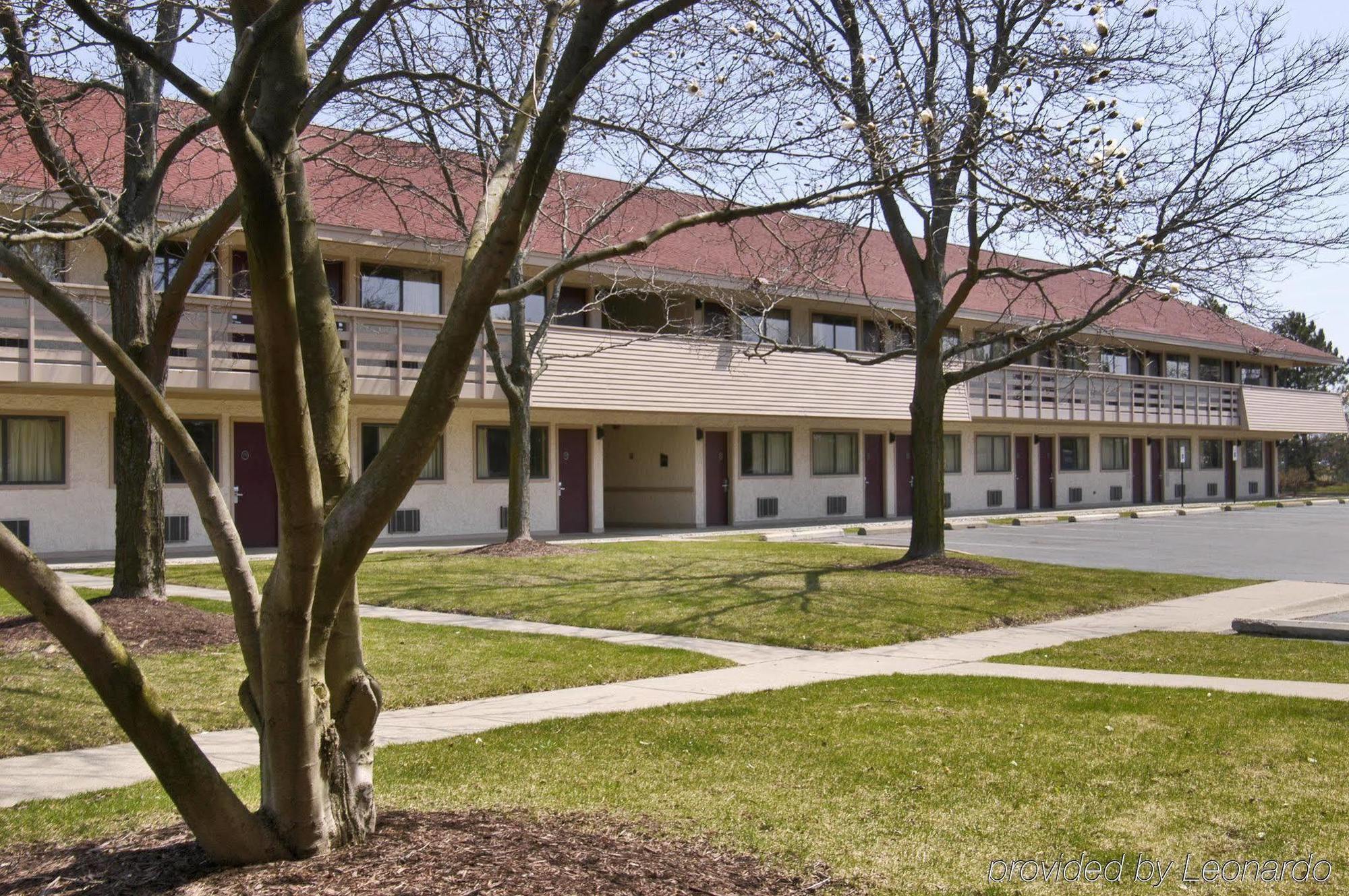 Red Roof Inn Detroit Metro Airport - Белвил Екстериор снимка